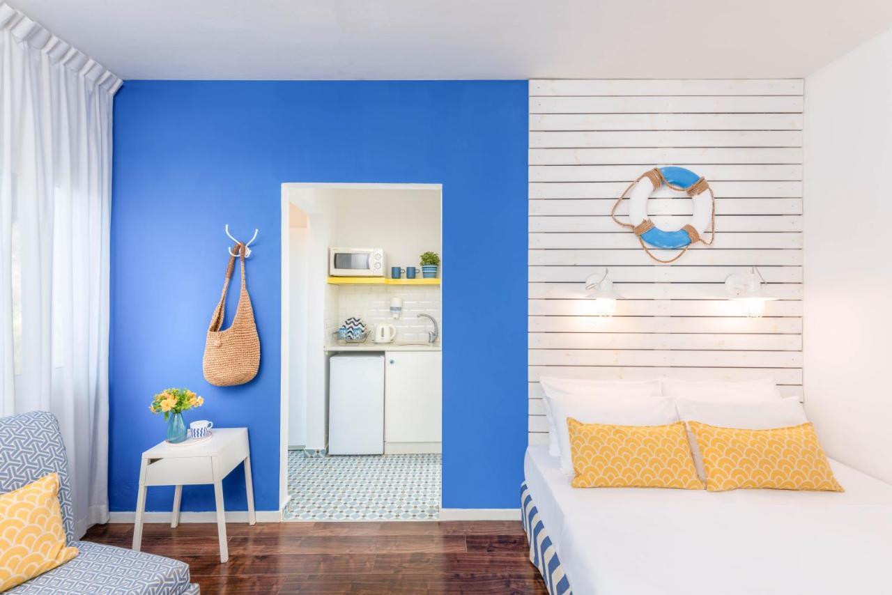 Travel Hotel Gesher Haziv Bagian luar foto