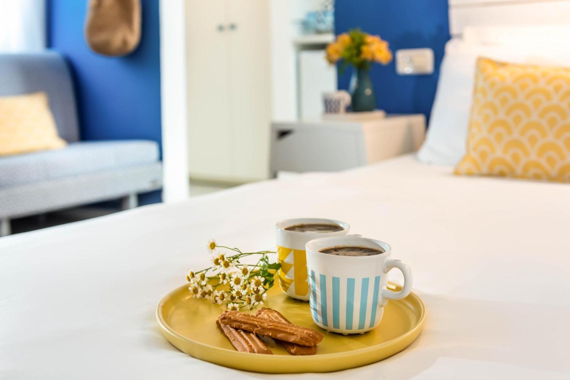 Travel Hotel Gesher Haziv Bagian luar foto