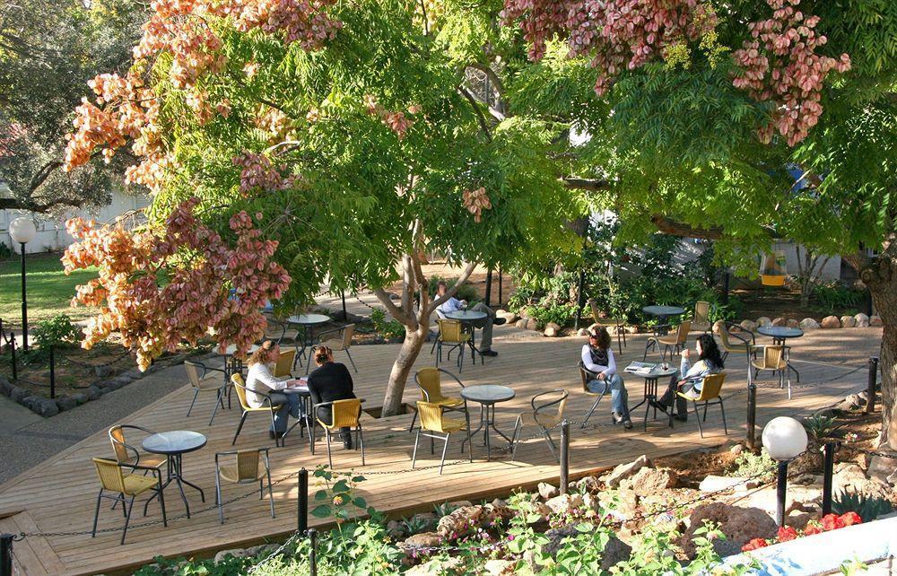 Travel Hotel Gesher Haziv Bagian luar foto