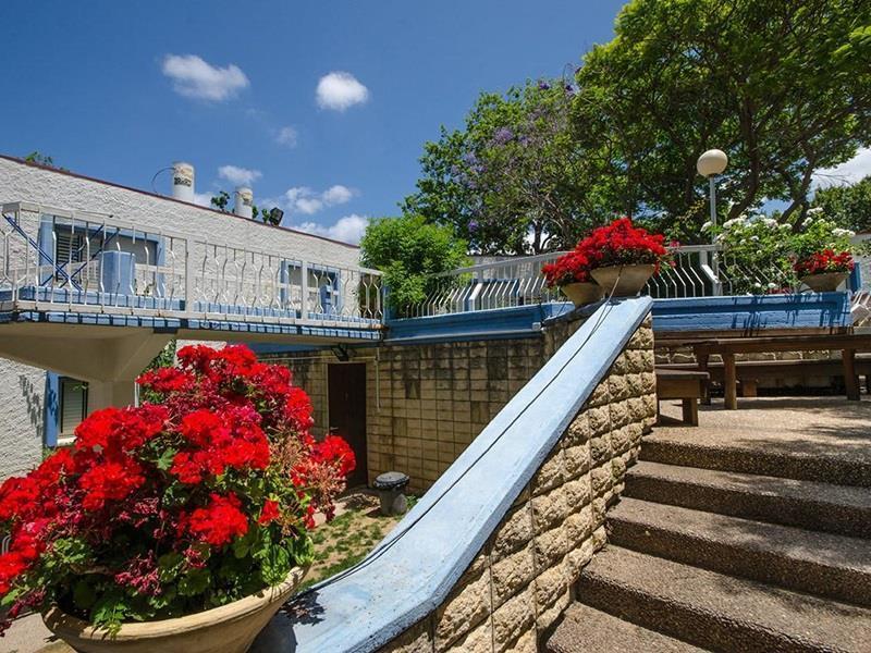 Travel Hotel Gesher Haziv Bagian luar foto