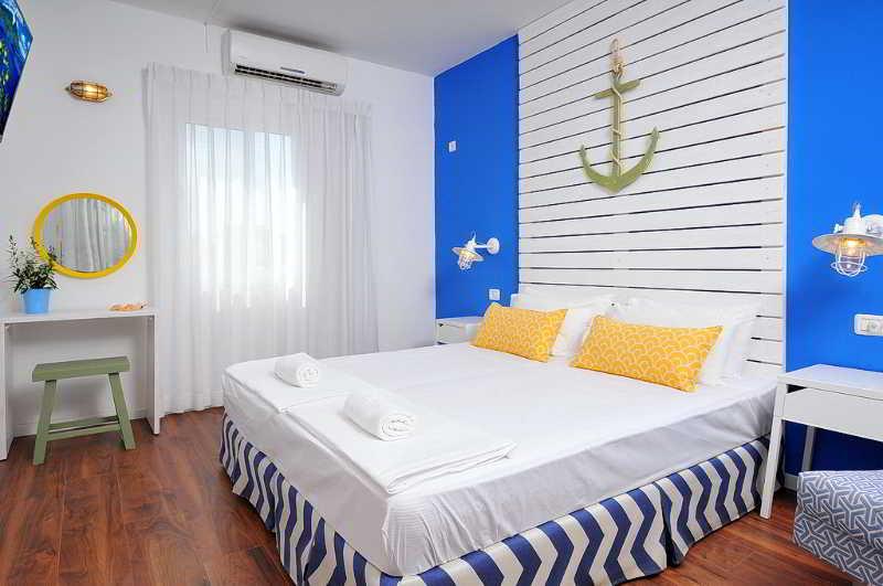 Travel Hotel Gesher Haziv Bagian luar foto