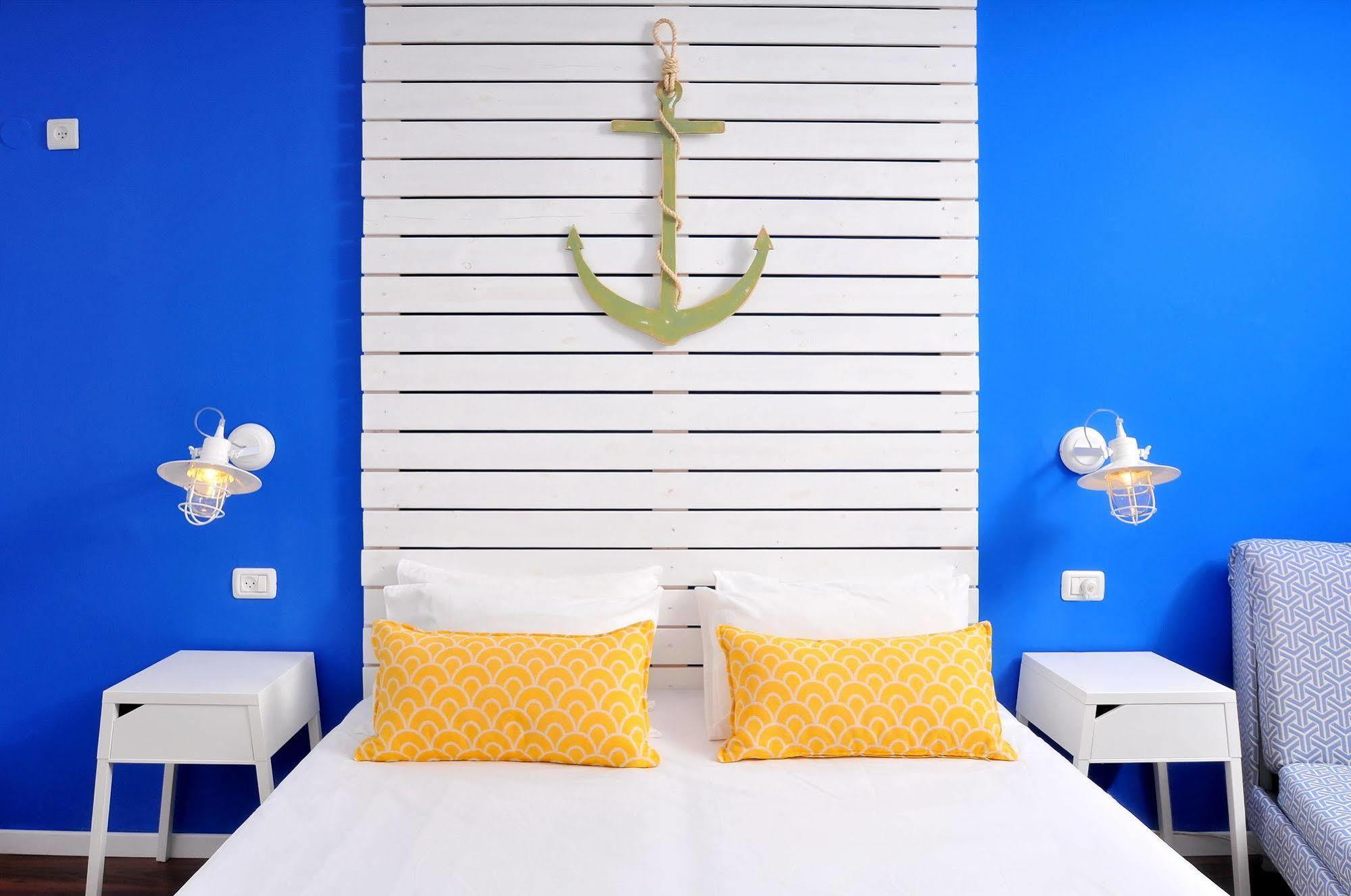 Travel Hotel Gesher Haziv Bagian luar foto